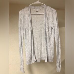 H&M women’s gray lightweight cardigan size medium, EUC